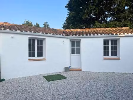 location appartement t1 à challans (85300) : à louer t1 / 26m² challans