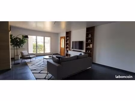 maison familiale avec studio indépendant  atelier  grand terrain avec piscine