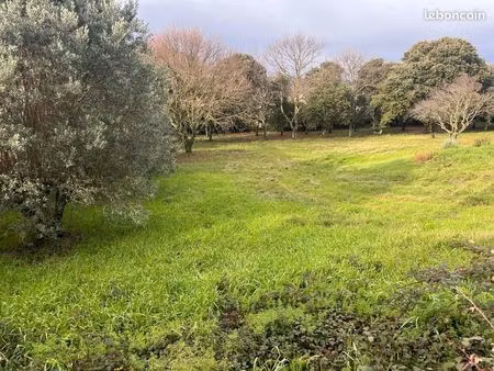 terrain 750 m² uzès