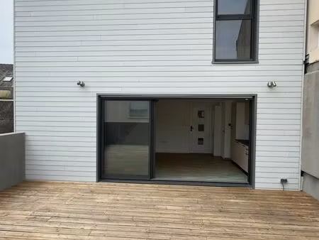 immeuble d'architecte centre concarneau – 2 grands t4 triplex avec terrasses + 4 garages
