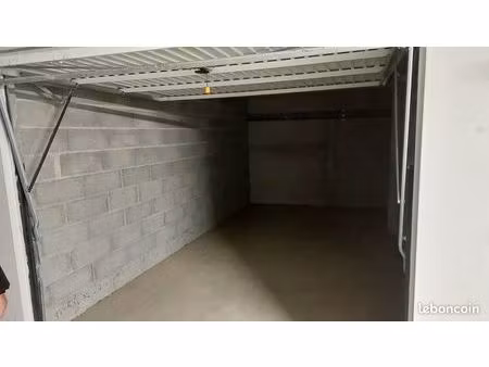 box / garage / parking en sous sol