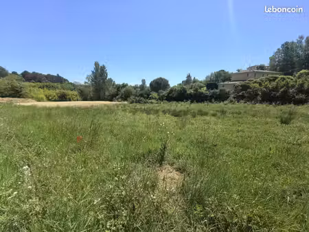 terrain 1 423 m² clermont le fort