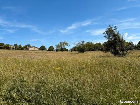 terrain 700 m² montpitol