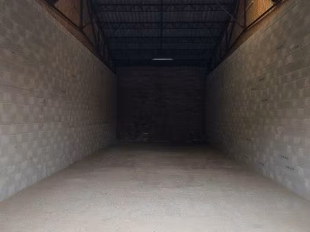 entrepôt-local-hangar-box proche toulouse