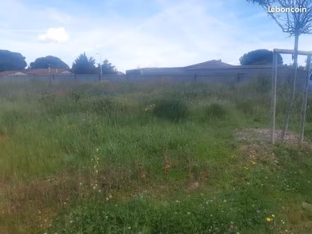 terrain 450 m² lespinasse