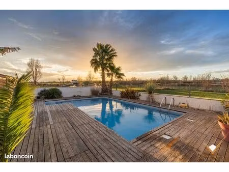 propriété 7 pièces 265 m²