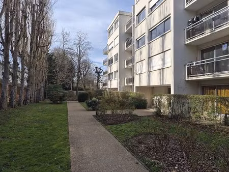 appartement saint germain en laye 3 pièce(s) 68.02 m2