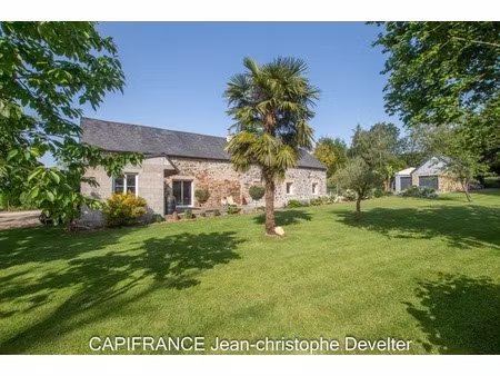 maison à vendre proche de gorron (53) maison en pierre de plain pied 4 chambres sur terrai