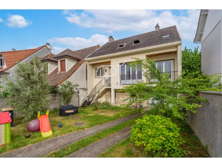 maison familiale avec beaux volumes chennevières-sur-marne