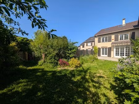 maison 4 chambres + sous/sol total
