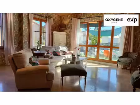 maison de caractère rénovée avec piscine et potentiel