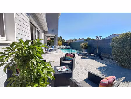 maison contemporaine avec dépendance et piscine - la tremblade