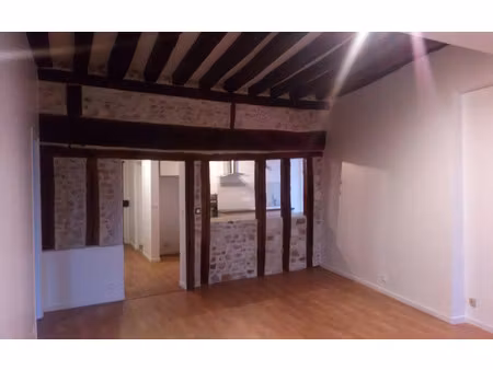 location appartement  m² t-2 à lorrez-le-bocage-préaux  725 €