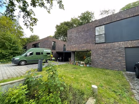 ben-woning te mariakerke ter hoogte van het kollekasteel