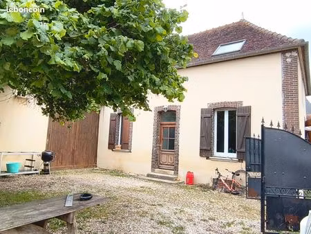 maison individuelle 5 pièces 110 m2 143000