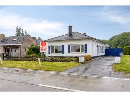 te renoveren huis met 3 slaapkamers te koop in ursel