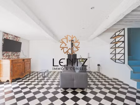 maison de village t3 de 80 m² - parking et balcons