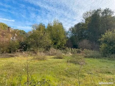 terrain 1 200 m² montsuzain
