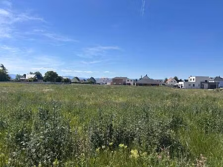 terrain constructible viabilisé à vendre