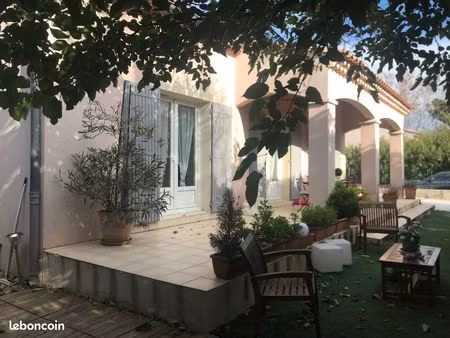 villa 4 pièces 115 m²