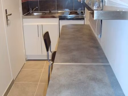 studio meublé 11m2 avec jardinet