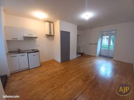 studio 1 pièce 24 m²
