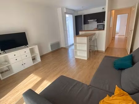 t2 meublé 53m2 + terrasse 40m2 saint cyr