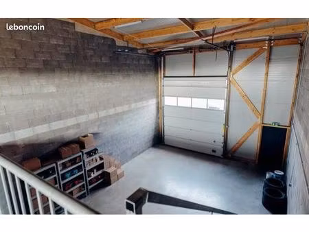 grand box 60m2 à louer proche orthez