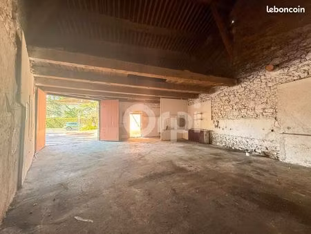 garage/box 99 m² roquebrune sur arges