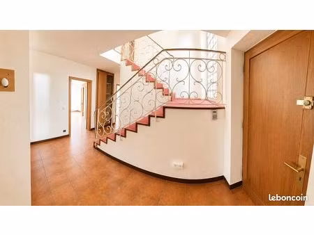 maison individuelle rare à strasbourg – terrasse  extérieurs privatifs  stationnements  tr