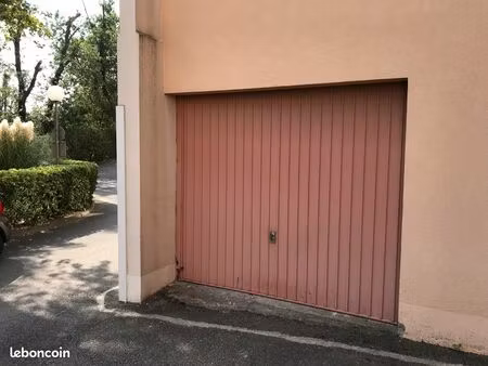 garage à louer