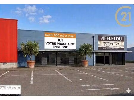 surface commerciale à louer de 900 m² à jemeppe-sur-sambre (vbe26647)