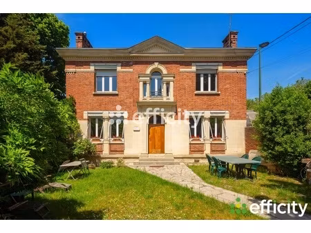 maison 7 pièces - 143 m²