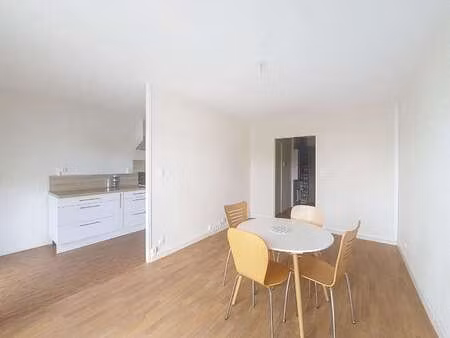 location appartement 2 pièces meublé à ancenis-saint-géréon (44150) : à louer 2 pièces meu