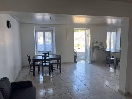 location maison meublé à pleyben (29190) : à louer meublé / 97m² pleyben