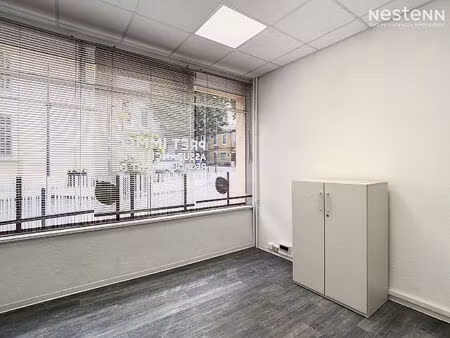 salon de provence - local professionnel - 2 pièces 51 m2 - centre-ville -
