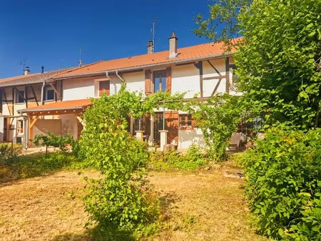 charmante maison de trois chambres