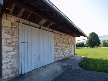 la grange  belle opportunité à sevrier offrant une très bell