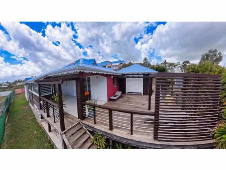 villa de 250 m² avec dépendance