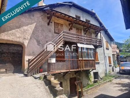 grande maison de village à rehabiliter