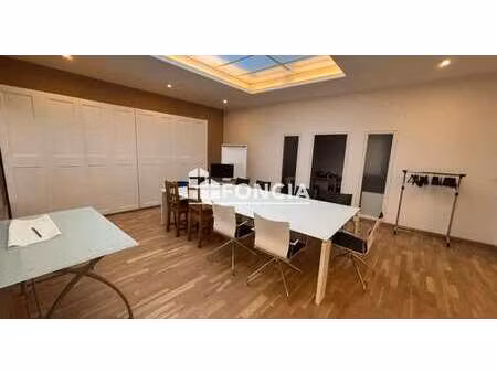 vente bureaux et commerces à quimper (29000) : à vendre / 320m² quimper