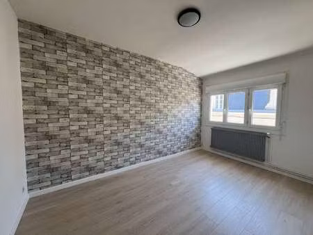 location appartement 2 pièces au mans (72000) : à louer 2 pièces / 27m² le mans