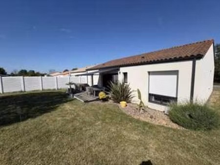 location maison au boupère (85510) : à louer / 85m² le boupère