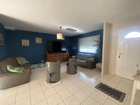 location maison à pellouailles-les-vignes (49112) : à louer / 110m² pellouailles-les-vigne