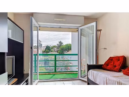 appartement 3 pièces à vendre aux sables d'olonne ascenseur terrasse à 500 mètres d'arago