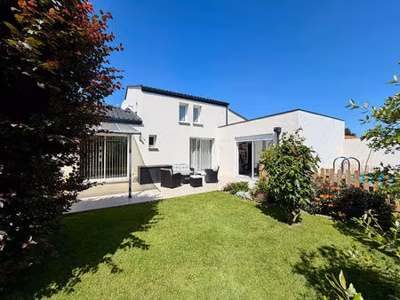 maison de 2020 - 115 m² + 15 m² d'annexe