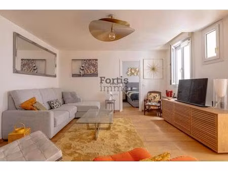 paris 2 - quartier montorgueil - 2 pieces 53m2 - ascenseur