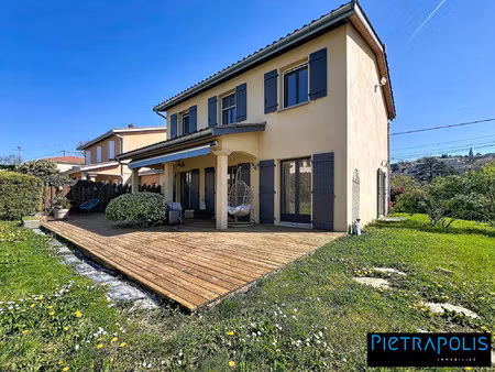 maison t 6 de 136 m2 sur 812 m2 de terrain
