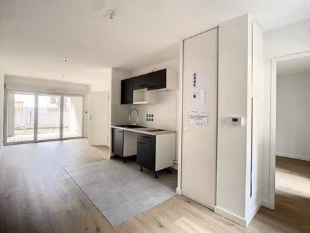 appartement t2 de 40 9 m² récent - saint martin du touch