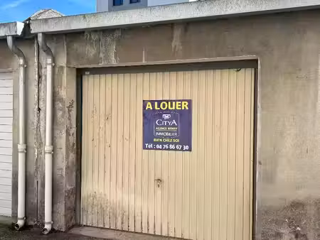 parking à louer - grenoble (38) - 95€